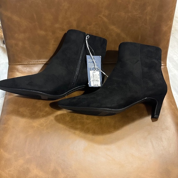Women’s Taylor Kitten Heel Ankle Boots-Universal Thread-Black - Picture 1 of 5